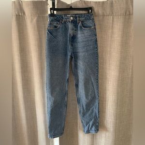 Size 4 Zara Medium Wash Jeans